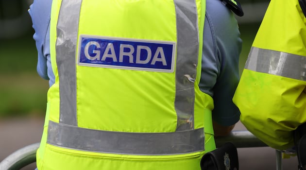More than 20 Romanian men with convictions deported on charter flight