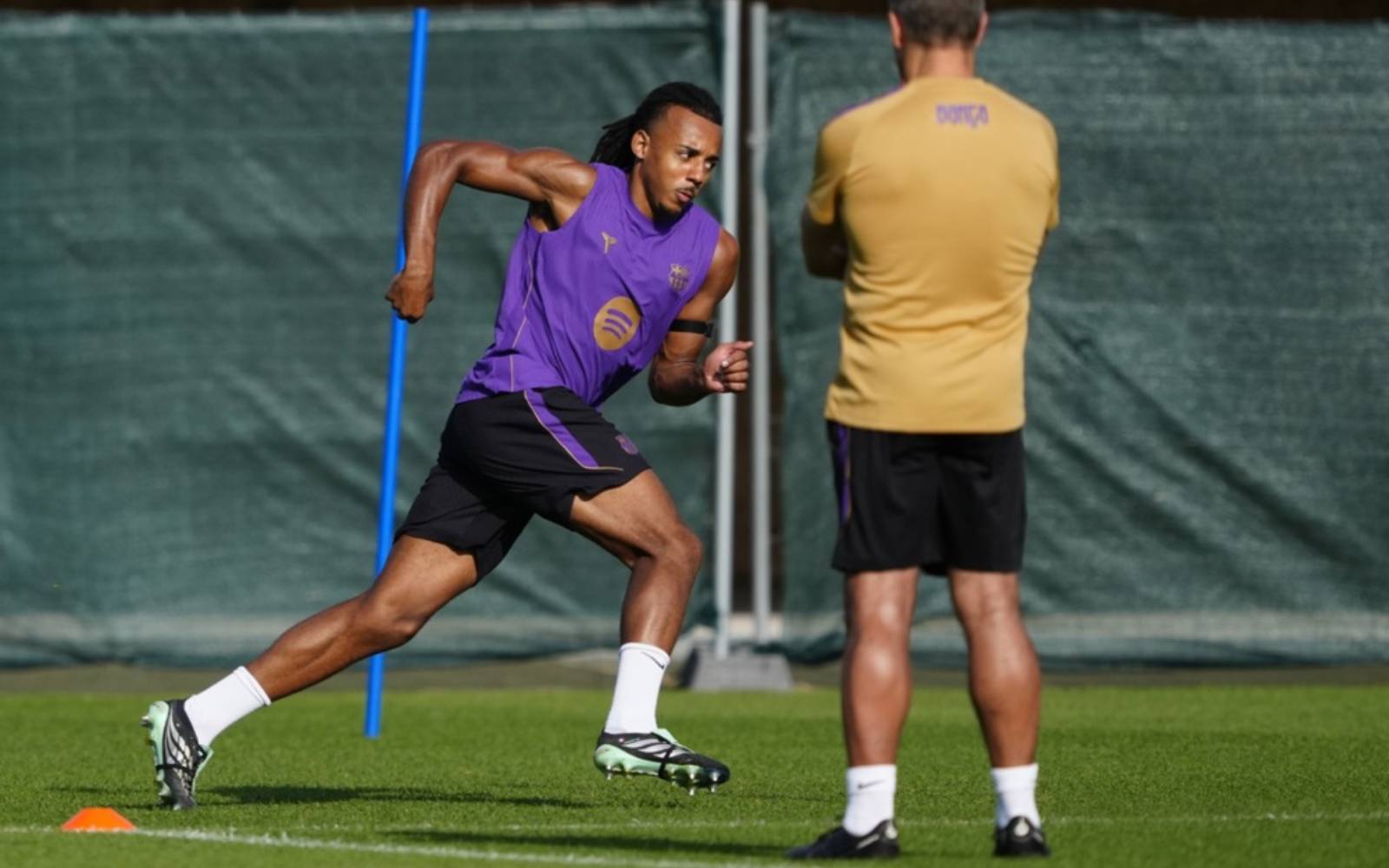 Barca defenders Garcia, Kounde injured before key games