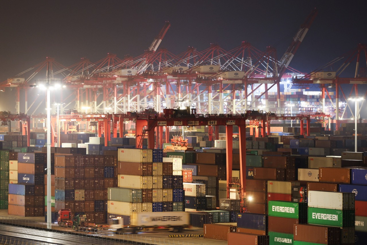 China’s economic growth picked up in the third quarter, recovering from a three-year low as booming exports mitigate a deepening economic slowdown at home