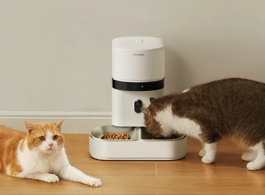 Petlibro accused of “gaslighting” users over smart pet feeder outage