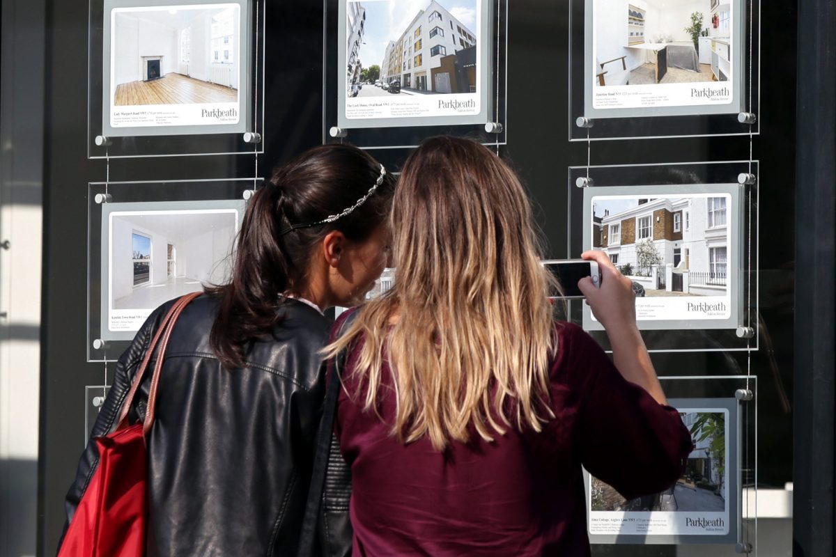Surging mortgage rates ‘biting harder’ on fragile housing market
