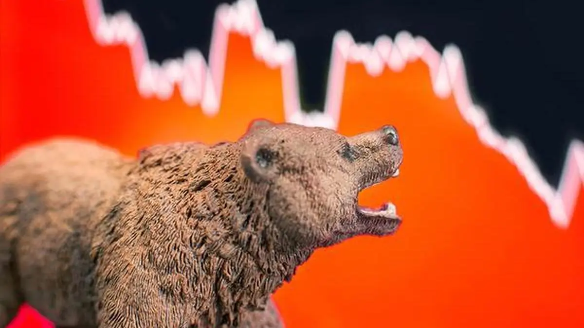 Private banks, IT drag Sensex 756 points lower at noon; metals buck the slide