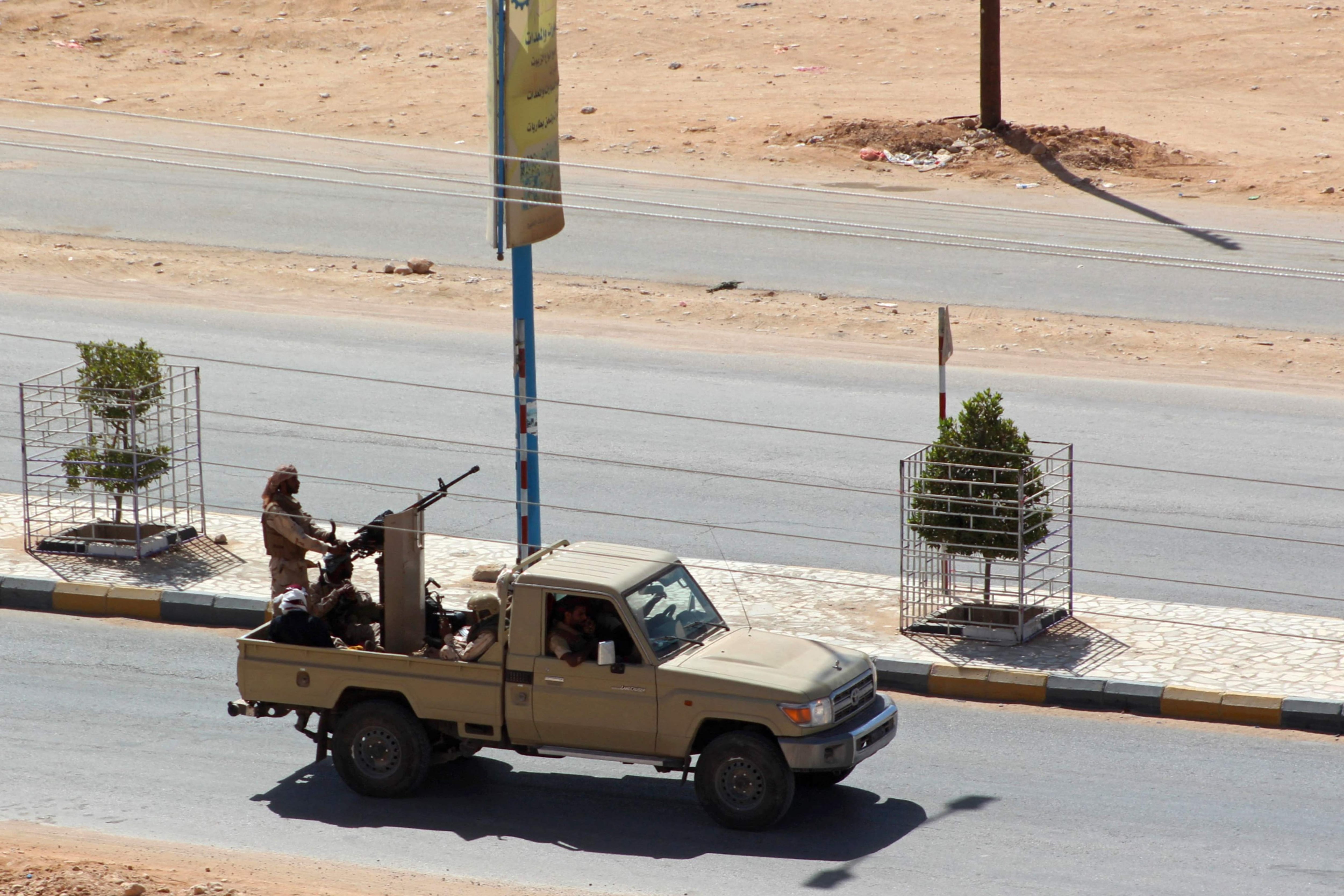 At least 18 killed in Houthi attack on Yemeni government military camp in Shabwa, sources say