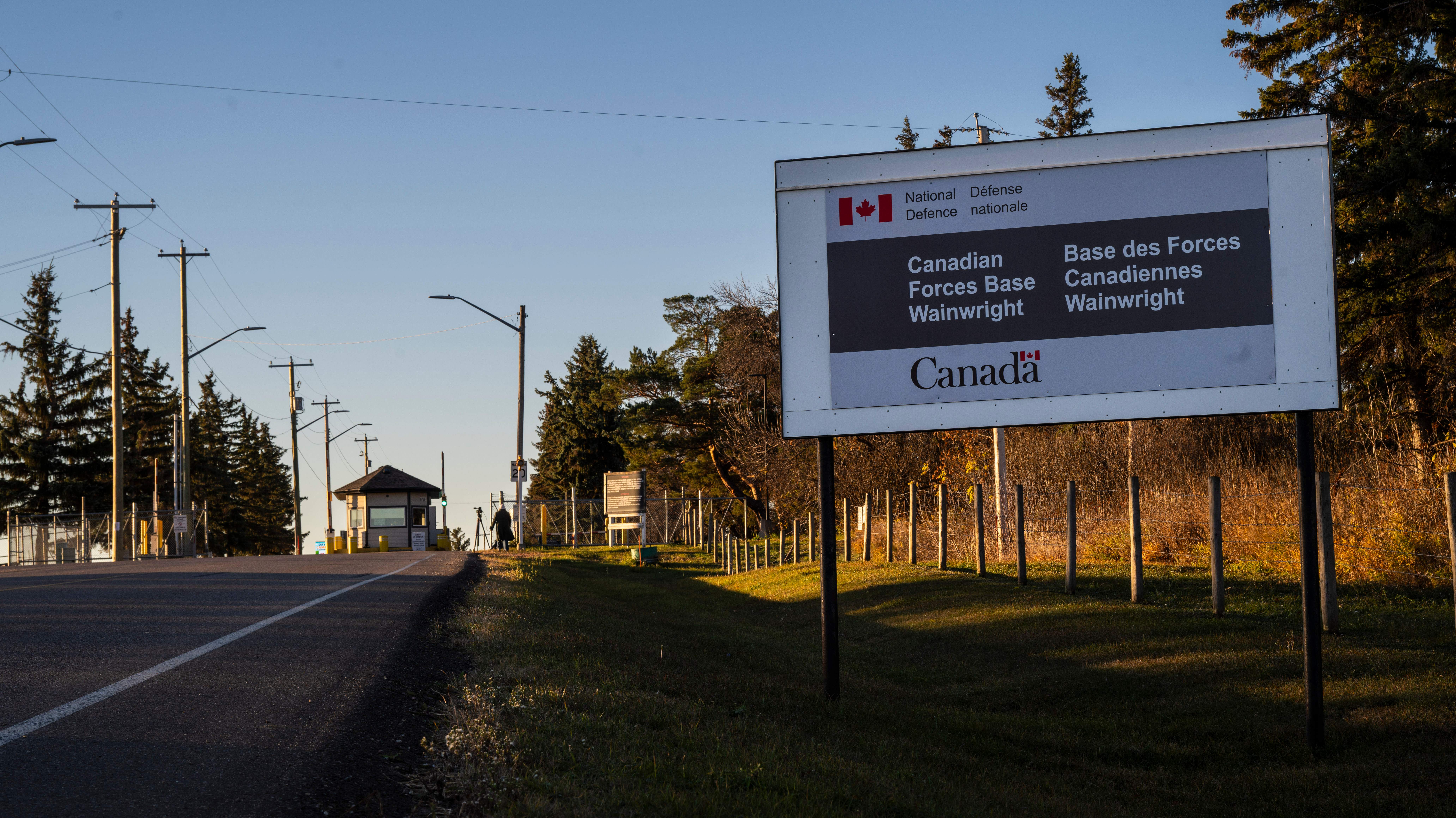 Canadians step up to give blood after fatal fire at Alberta military base
