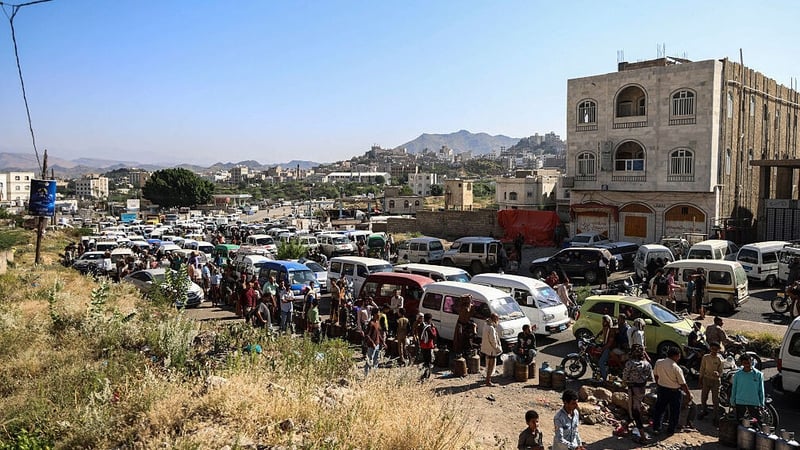 50 dead in Houthi attack on Yemen govt camp - officials
