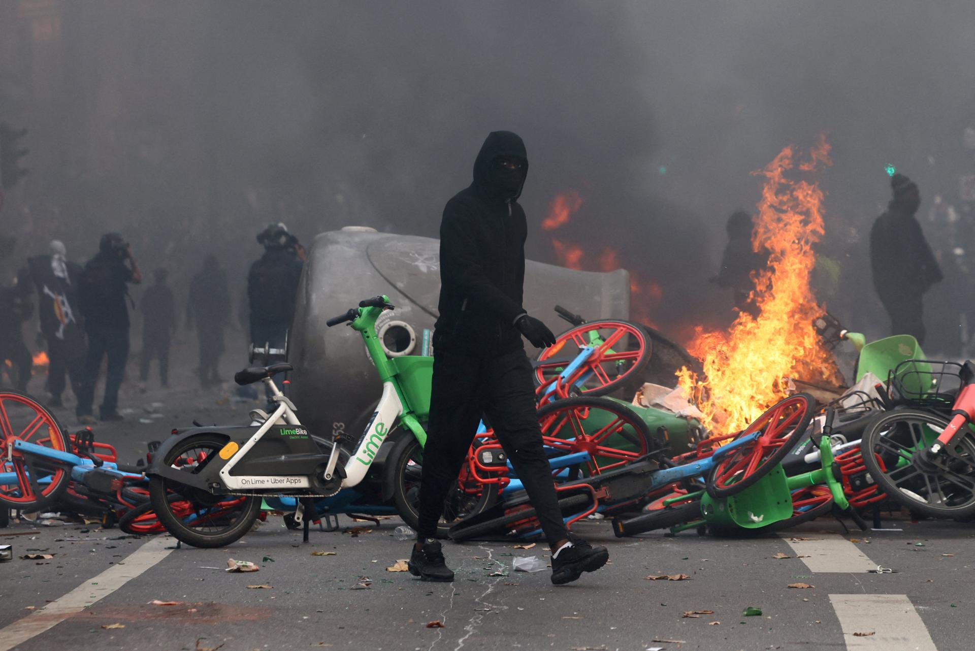 Governments warn citizens over security in France after riots