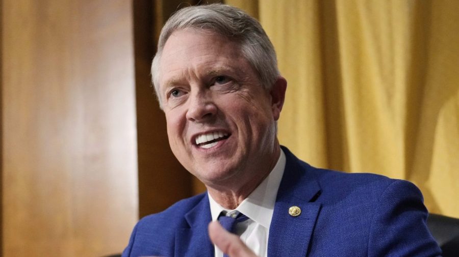 Marshall set to face pastor in Kansas Senate election