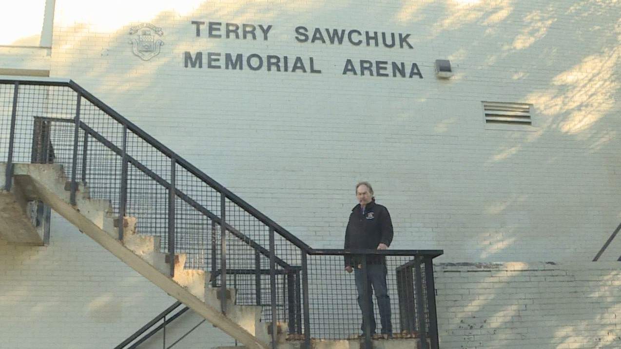 Teams scrambling after two Winnipeg arenas shut down
