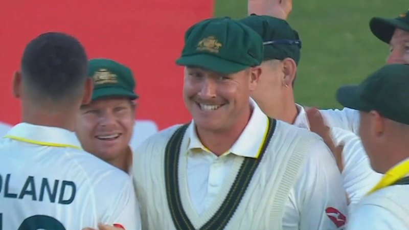 Renshaw takes one-handed stunner