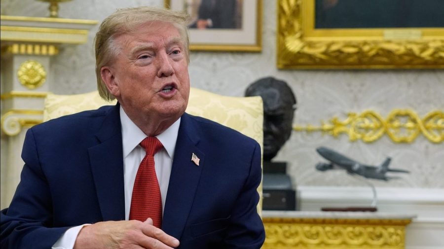 Trump's approval drops 2 points in two weeks: Reuters/Ipsos poll