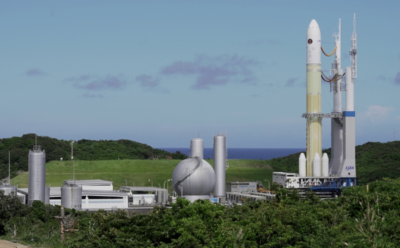 Japan successfully launches probe in historic Mars moon mission