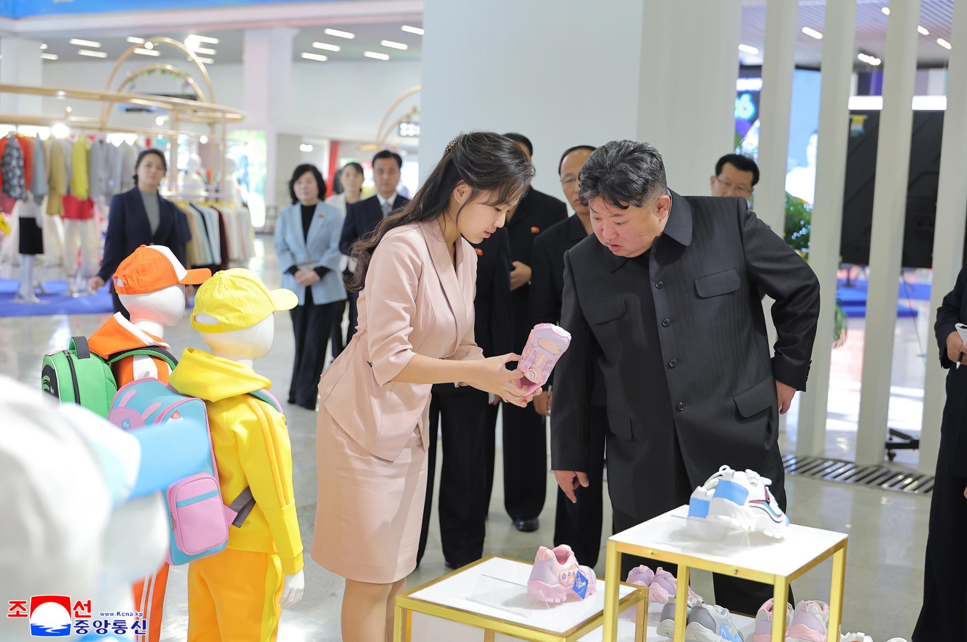 N. Korea's Kim tours light industry expo, touts regional policy achievements