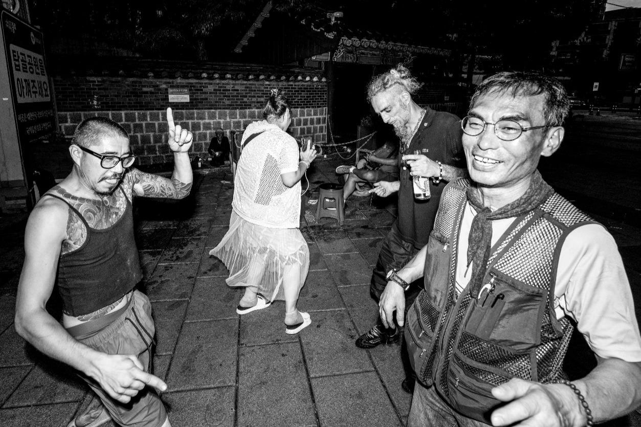 Photographer examines Jongno 3-ga beyond its 'coolest neighborhood' tag