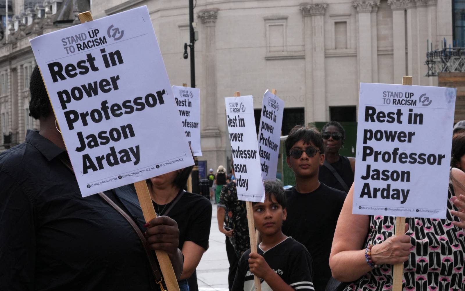 Thousands mourn dead black academic in London vigil
