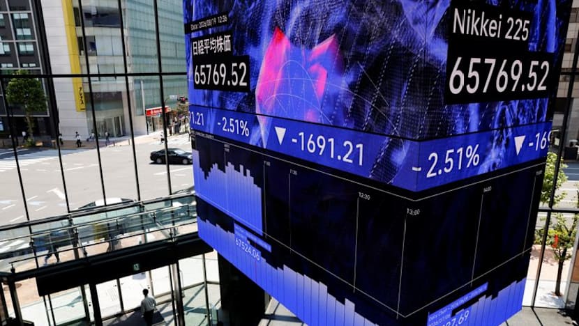 Shares stumble, oil rises as investors await AI sector earnings