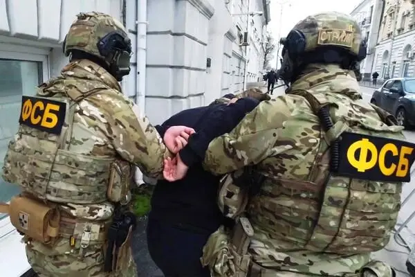 “Leave, or end up behind bars”: The FSB has revived the Soviet practice of forcing dissidents abroad