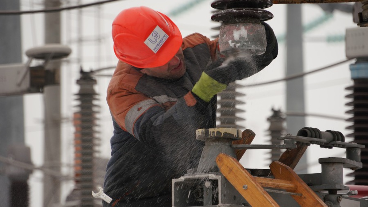Russian attacks cause new power outages in 12 regions - Ukrenergo