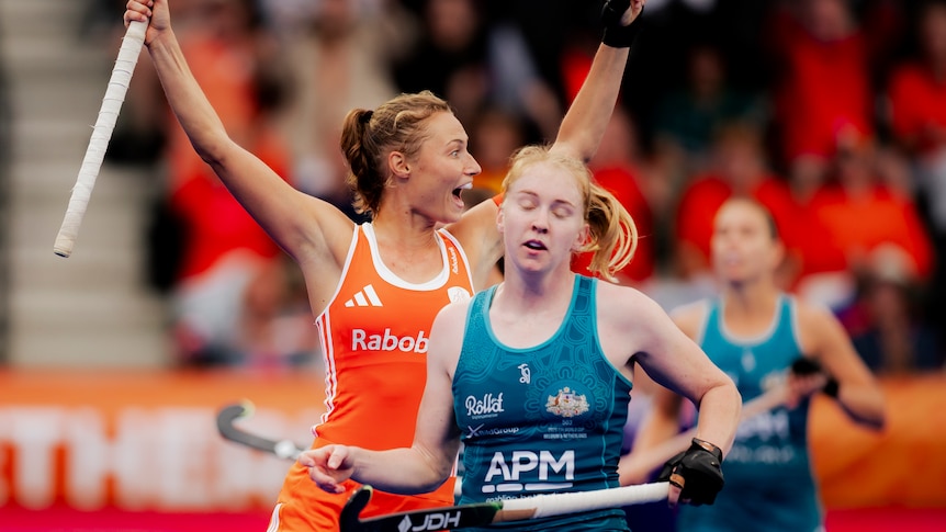 Hockeyroos downed by reigning champions in World Cup pool match