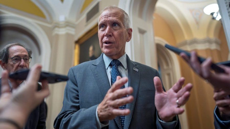 Tillis: 'Putin is playing President Trump like a fiddle'