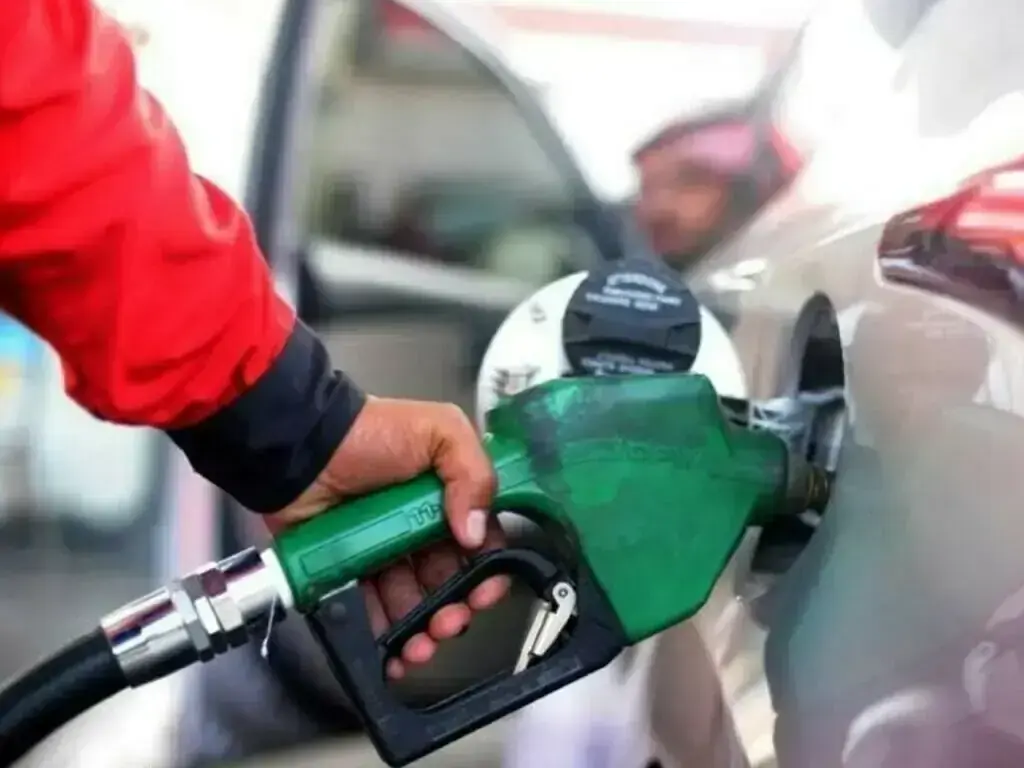 Govt raises petrol price by Re0.88, diesel by Re0.53 per litre