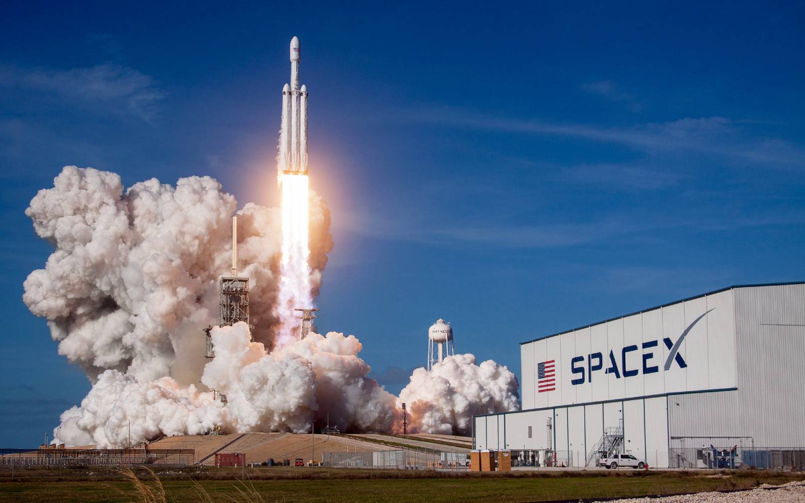 SpaceX plans next Starship launch as soon as this month, catching it on land