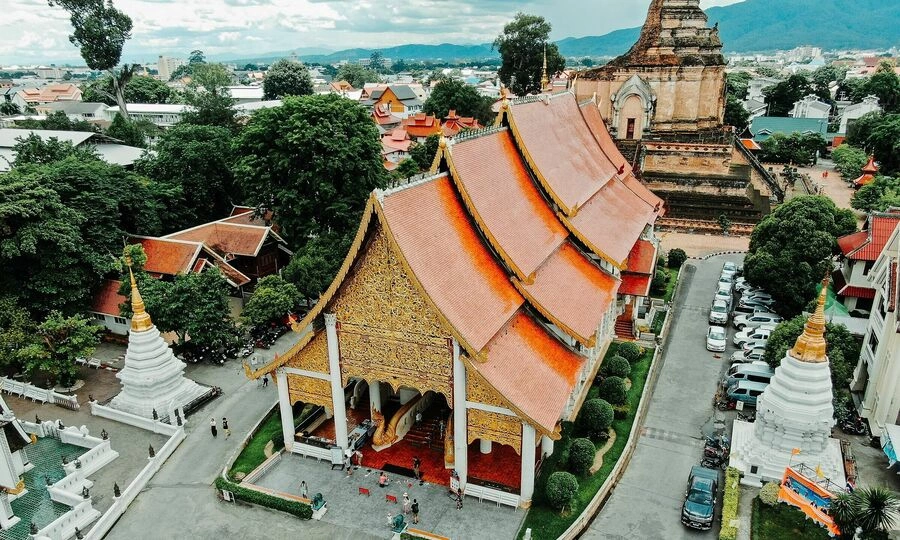 Millions of Thais banish the booze for Buddhist Lent