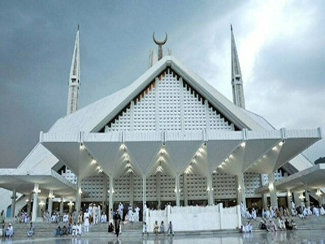 Punjab disburses Rs14.5bn to mosque imams