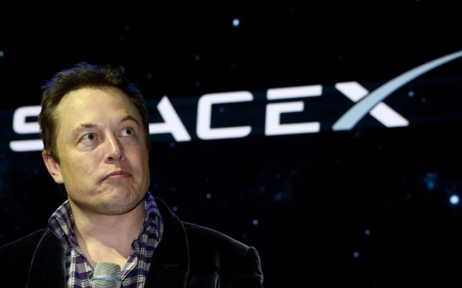 Musk says backs SpaceX-Tesla merger as rocket firm turns profit