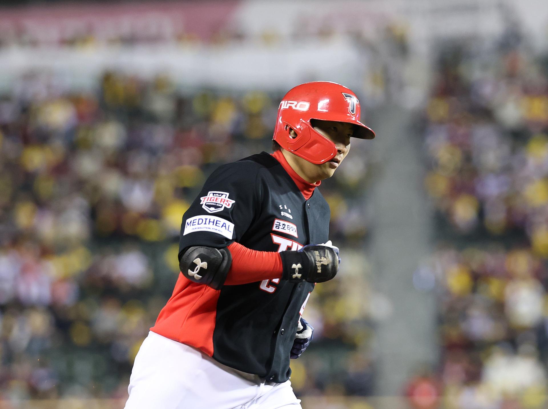 Veteran Tigers slugger appreciates chance to play with superstar teammate