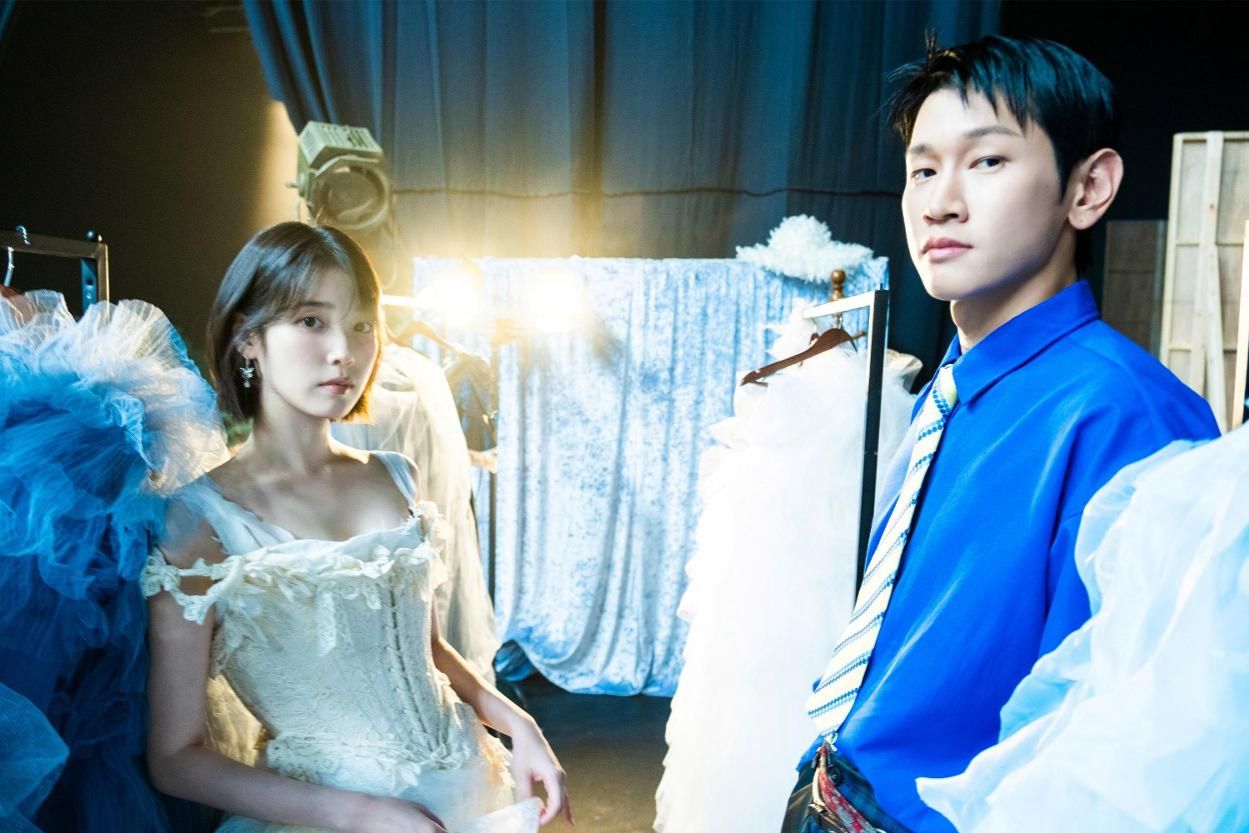 R&B hitmaker Crush and IU reunite on soulful new single 'Squeak'