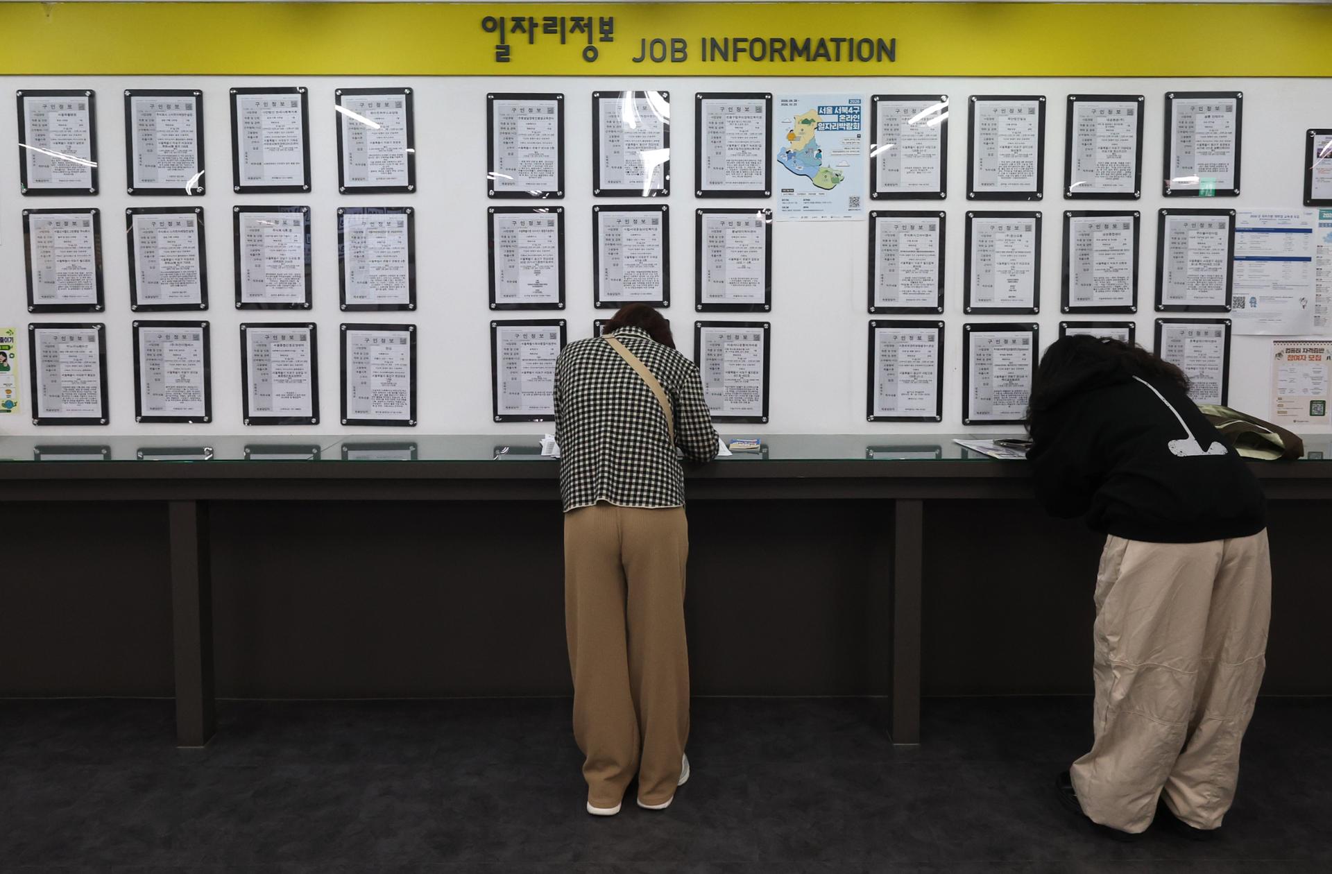 Share of non-regular workers hits highest level since 2003 in Aug.: data