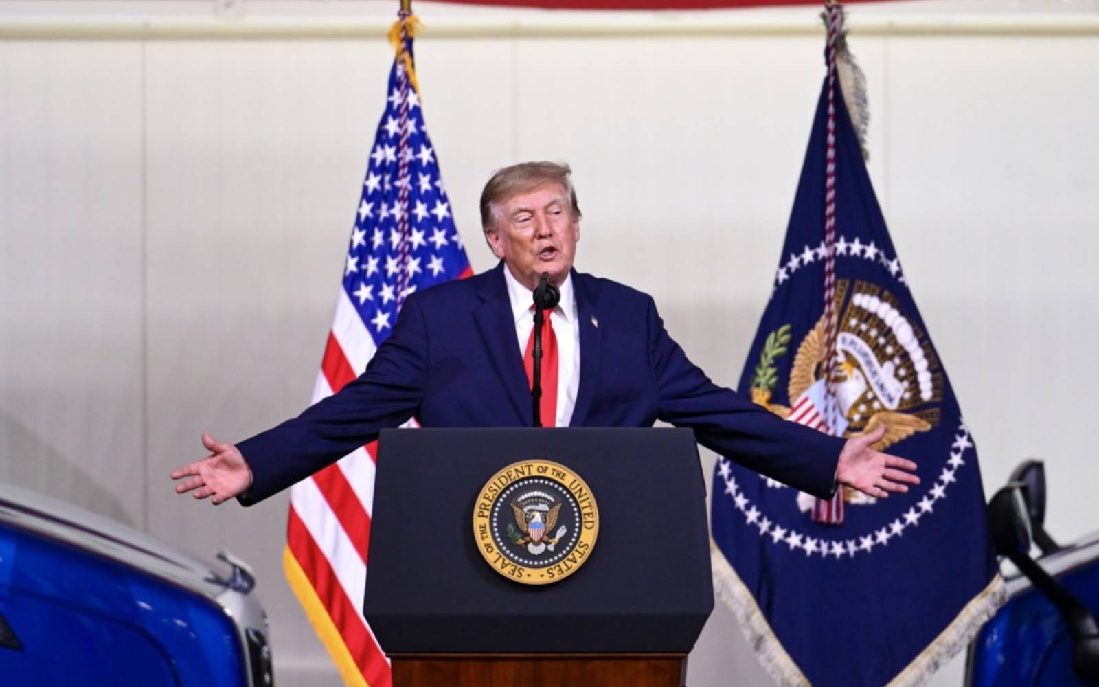 Trump says Republicans will defy midterm odds despite poor polls