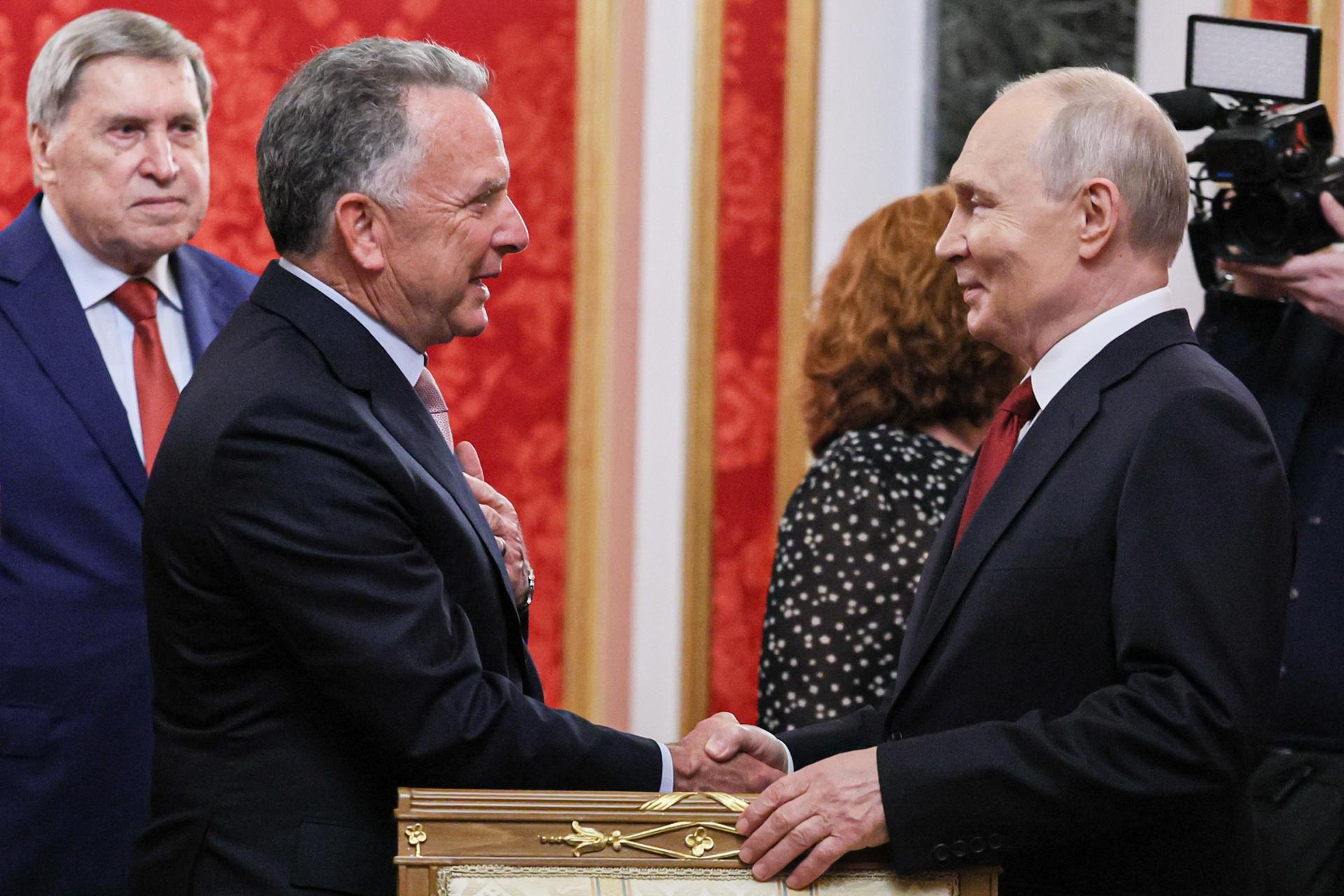 US envoy Witkoff to meet Putin; Trump presses Kyiv to settle