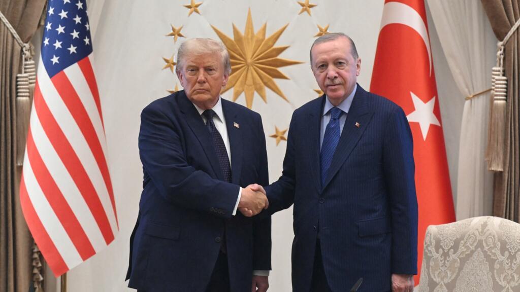 Erdogan urges Trump to maintain dialogue with Iran to ease tensions