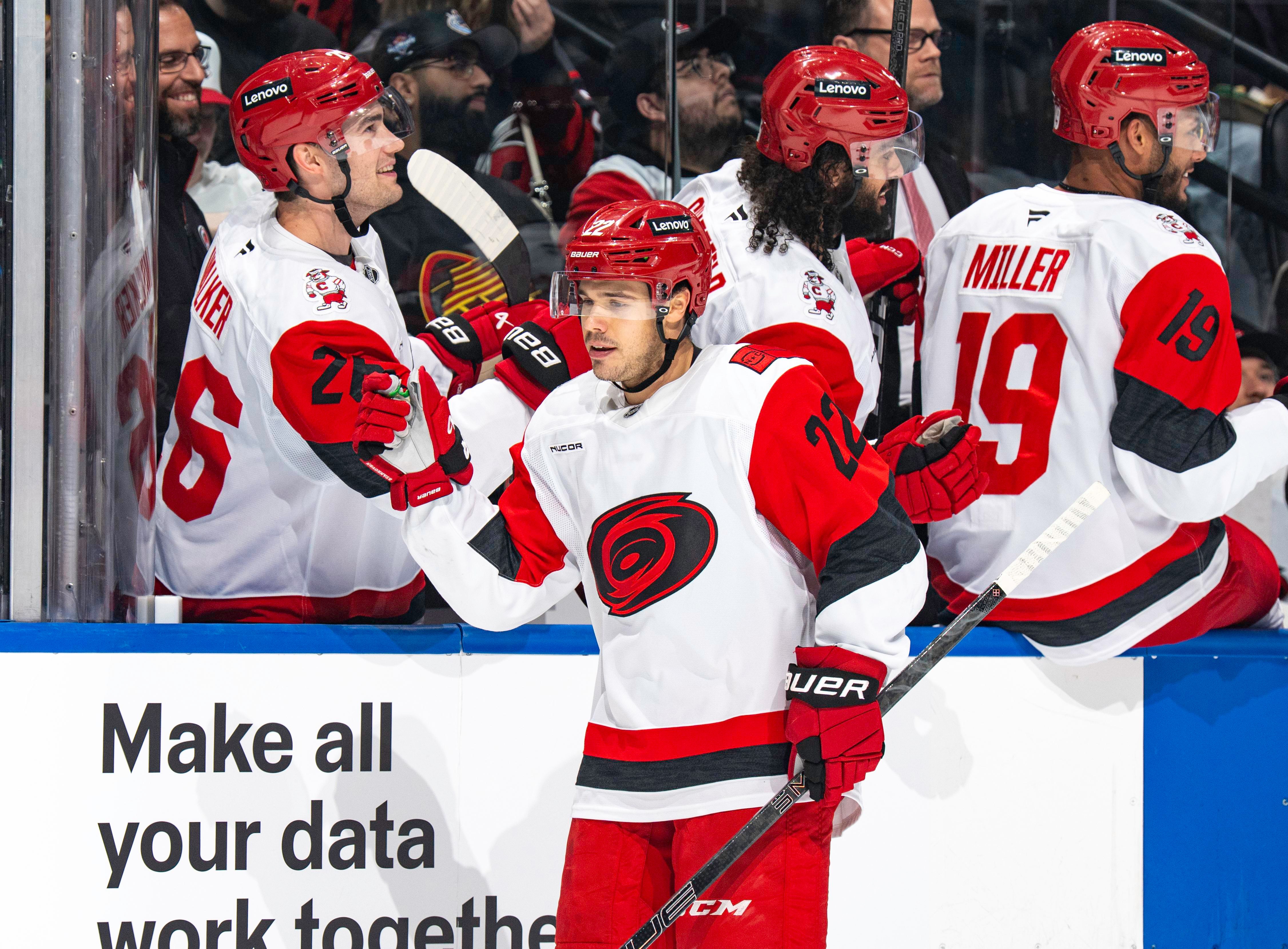 Hurricanes 6, Canucks 3