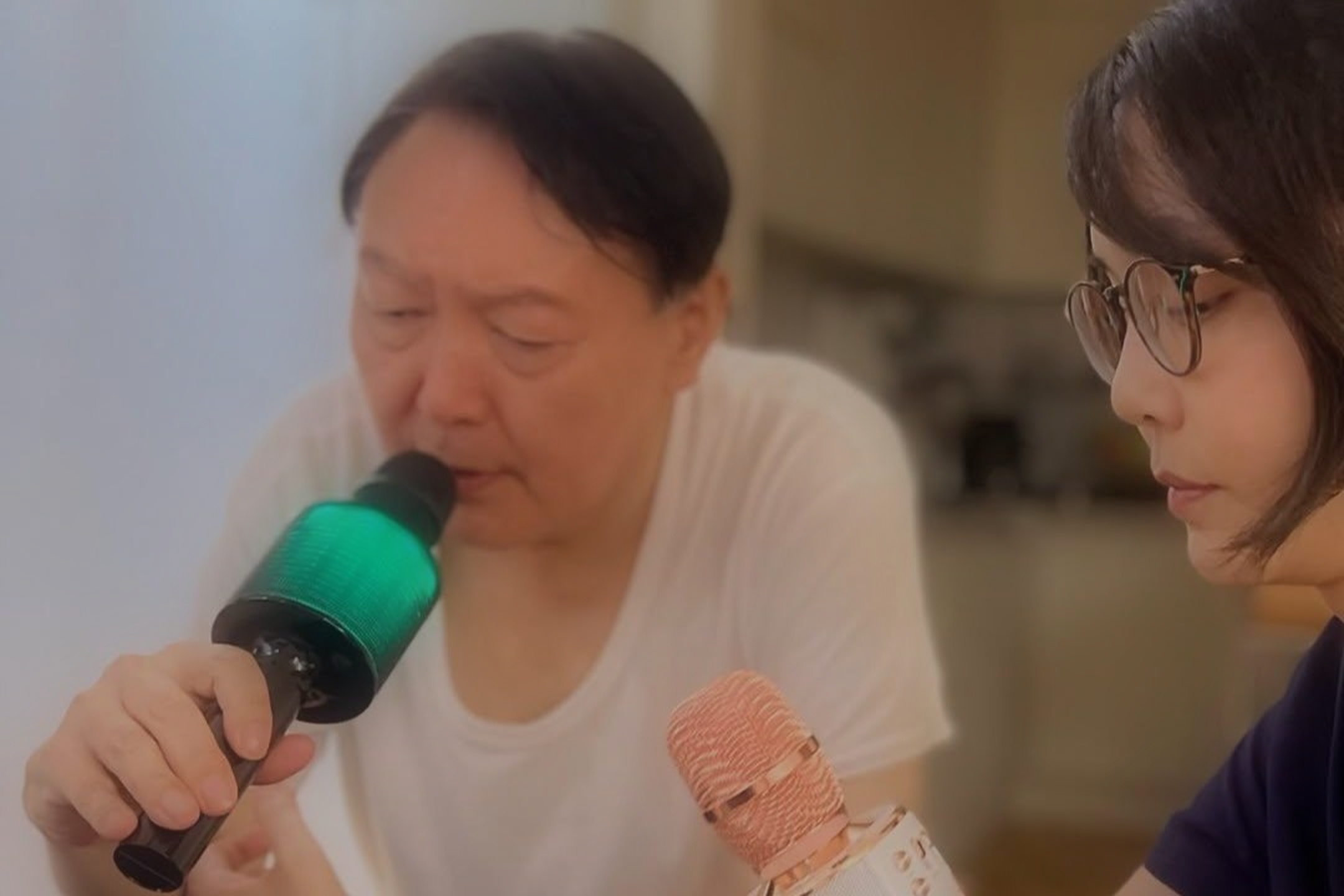 Why has video of former presidential couple singing together surfaced now?