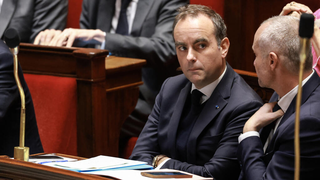 French Prime Minister vows 'massive' police deployment for new demonstrations