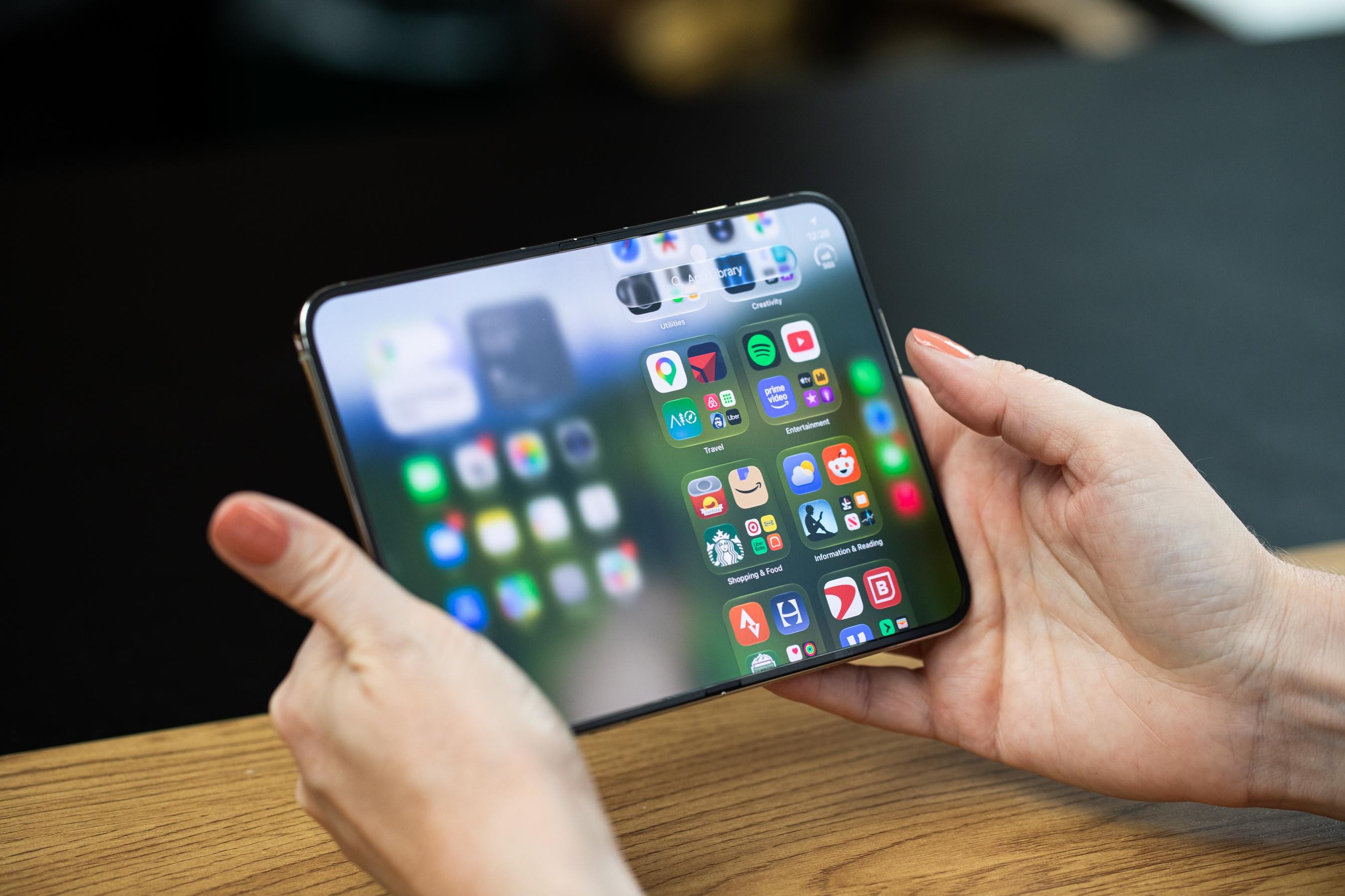I can’t get enough of the iPhone Duo’s matte inner display
