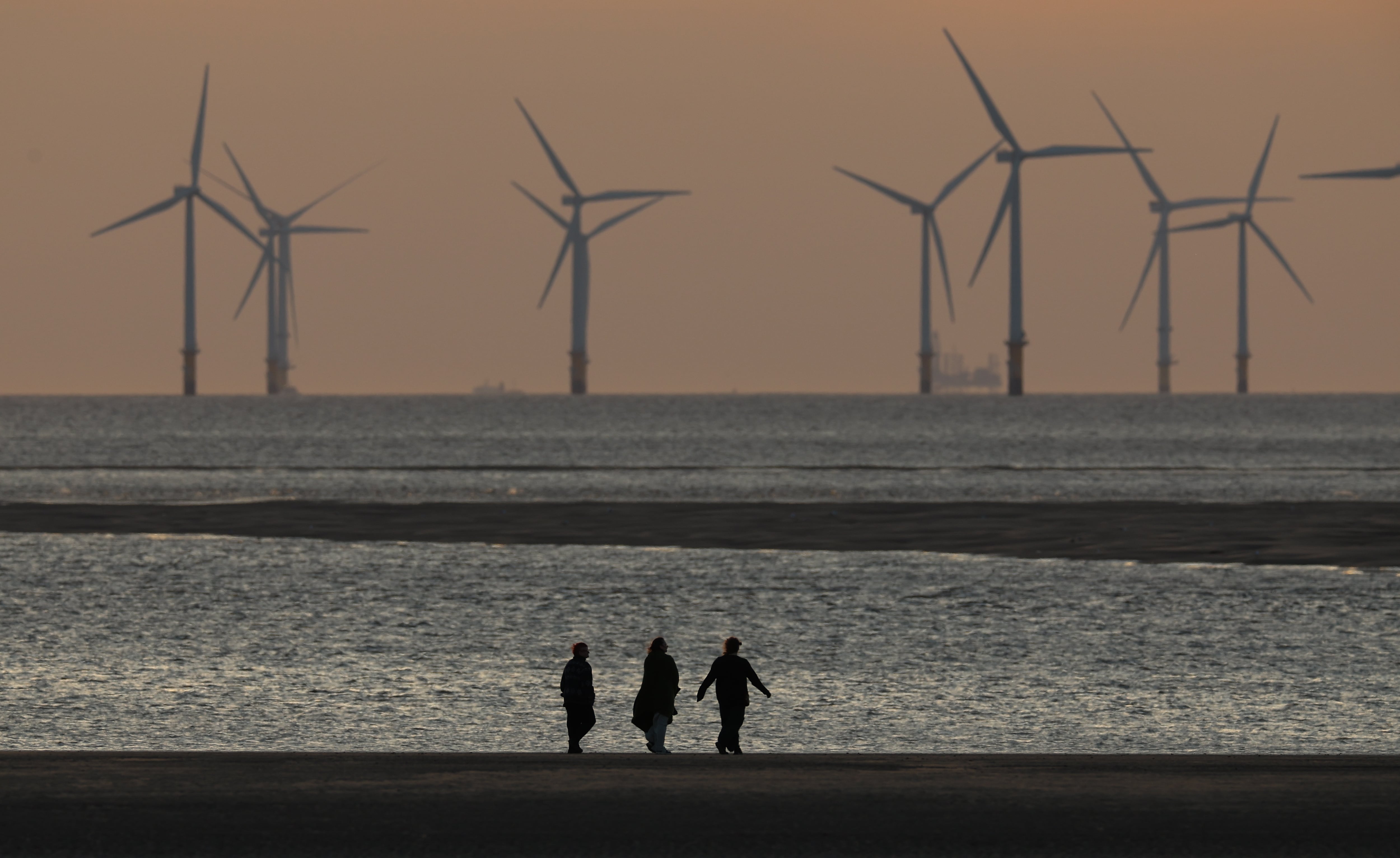 Offshore wind farms can enhance maritime security, report says