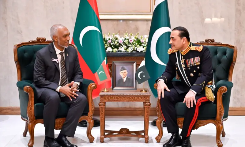 Maldives president, CDF Munir stress importance of strengthening defence cooperation