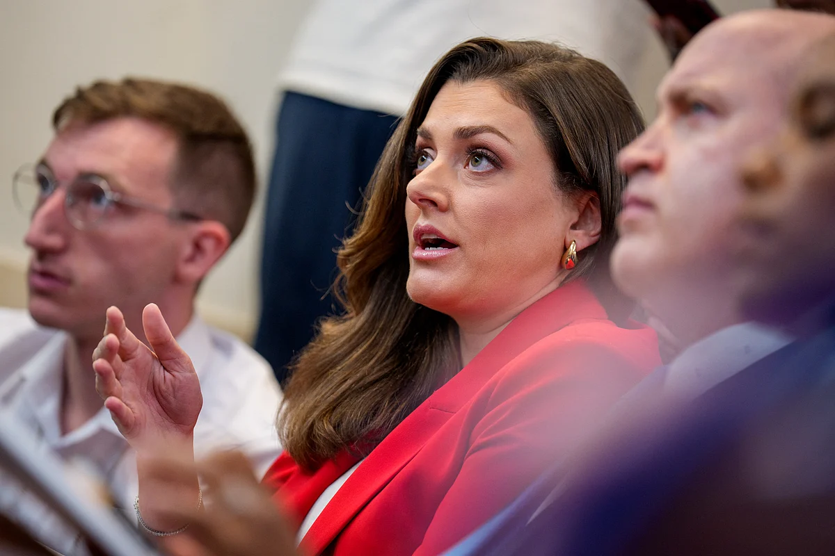 White House attacks CNN reporter for question on Trump aide