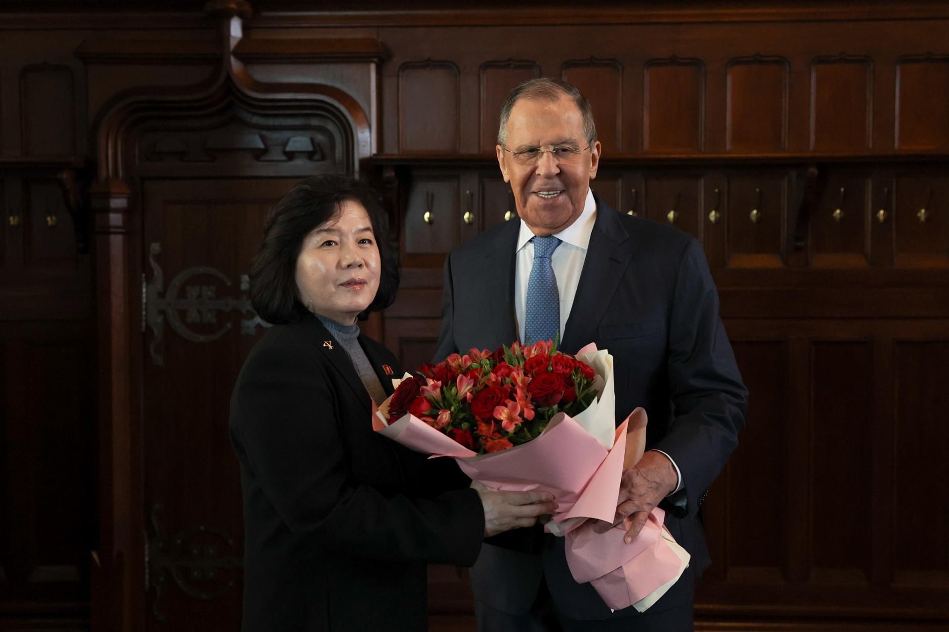 Russian FM lauds N. Korea's troop deployment, pledges closer ties in Liberation Day letter