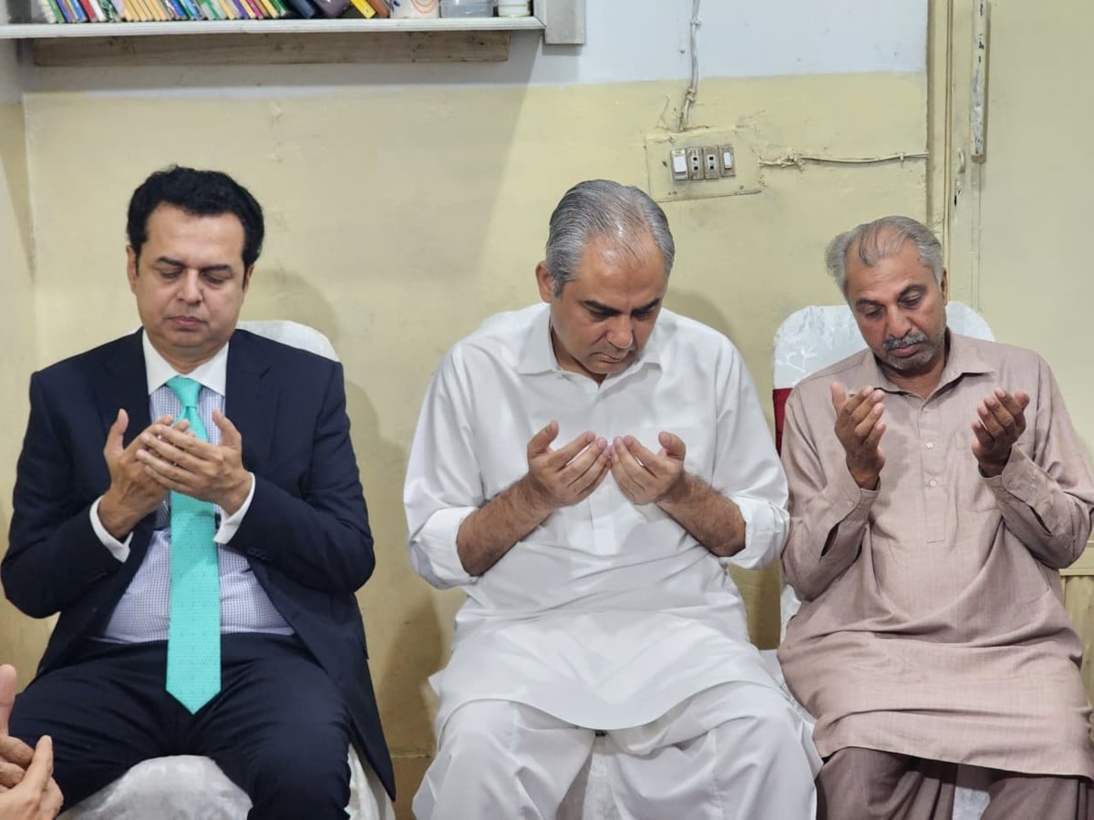 Interior minister returns Rs5 million to Laiba Ejaz's family, updates on case progress