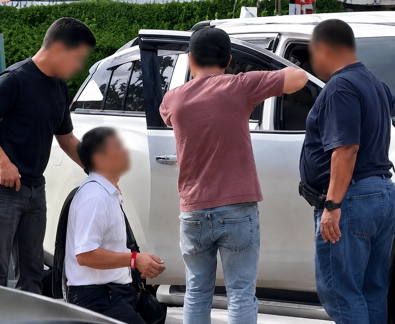 Chiang Mai Police Fugitive Takedown Shocks Commuters