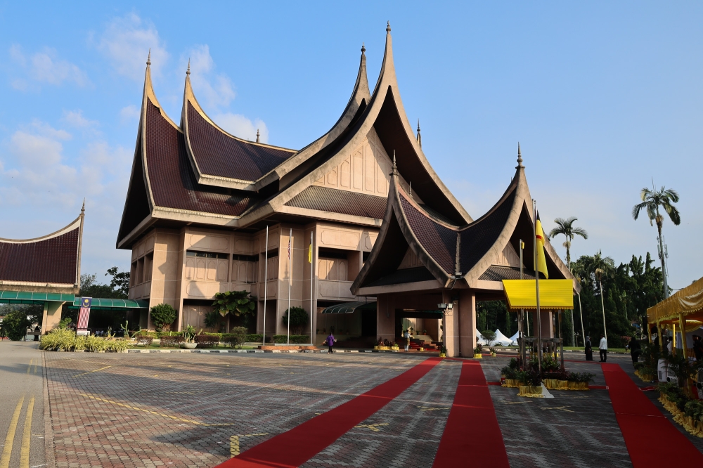 Sacked Negeri Sembilan exco members’ case: Federal Court case management on Oct 23, High Court to hear intervention bid on Nov 2