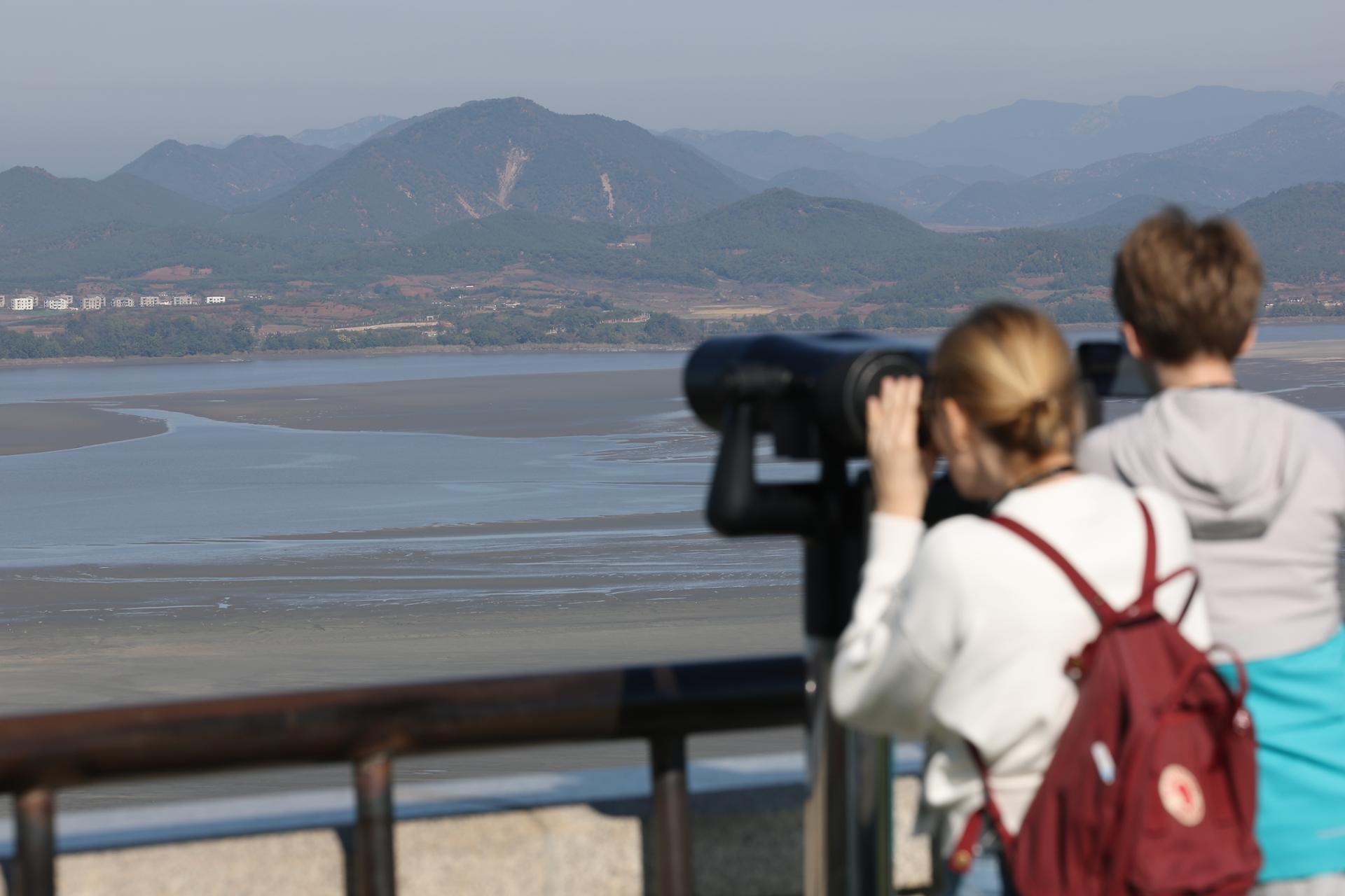 S. Korea urges NK to stop border escalation acts amid Pyongyang's loudspeaker threat