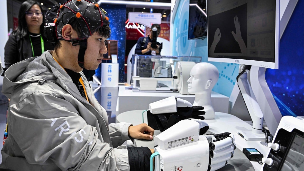 China moves to set global standards for brain-computer interface technology