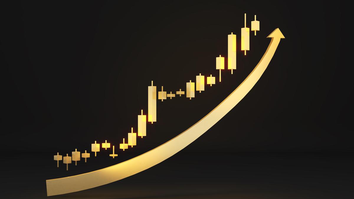 Gold drops over 1% as oil rally reinforces higher-for-longer rate outlook