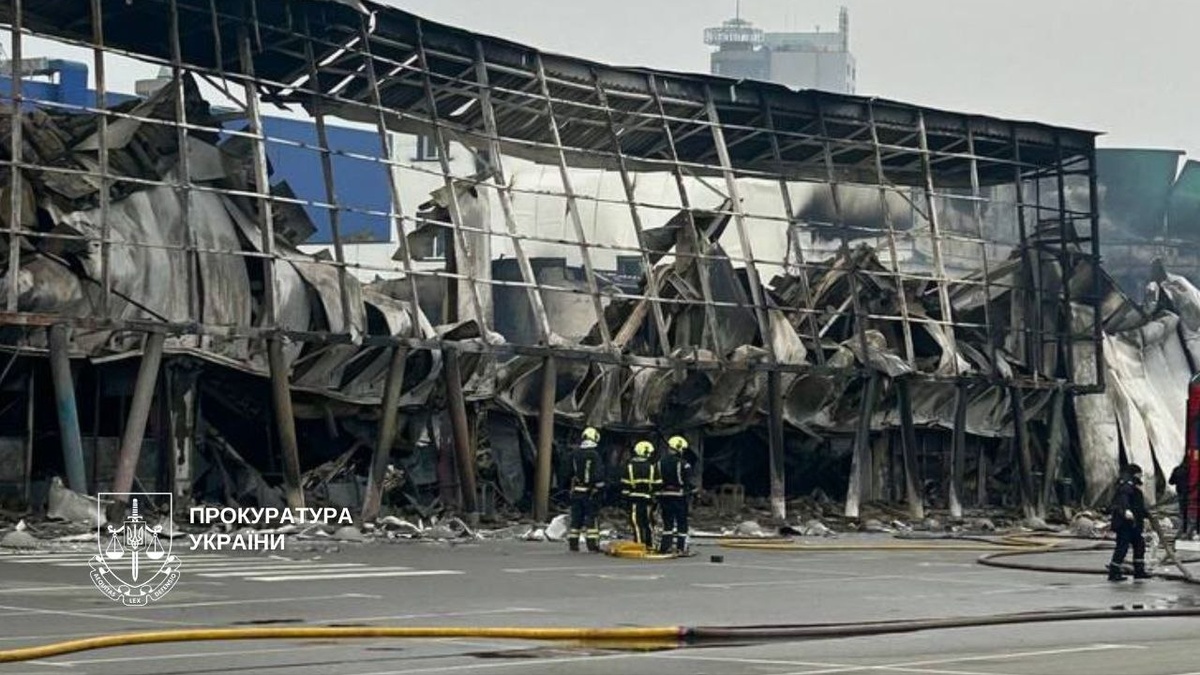 Russian attacks damage Epicentr hypermarket, Retail Park Pochaina in Kyiv