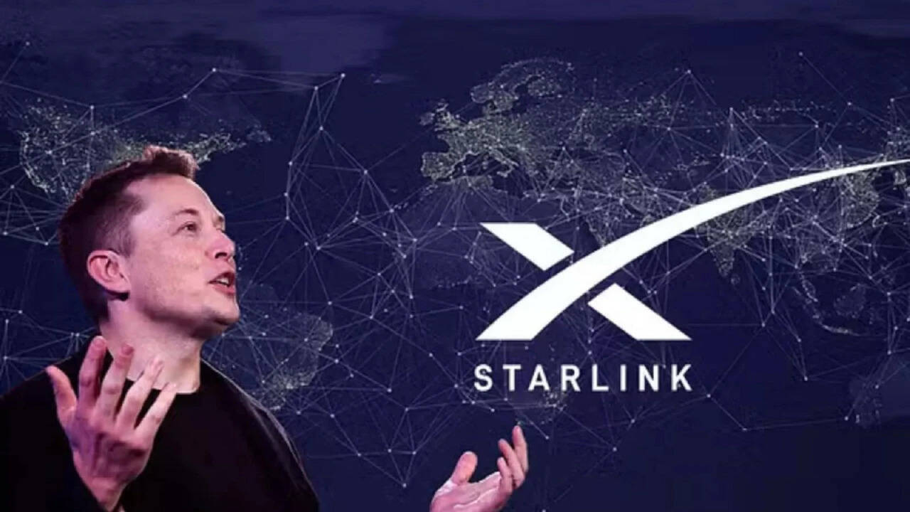 United Airlines CEO says Starlink is helping win customers; Musk responds